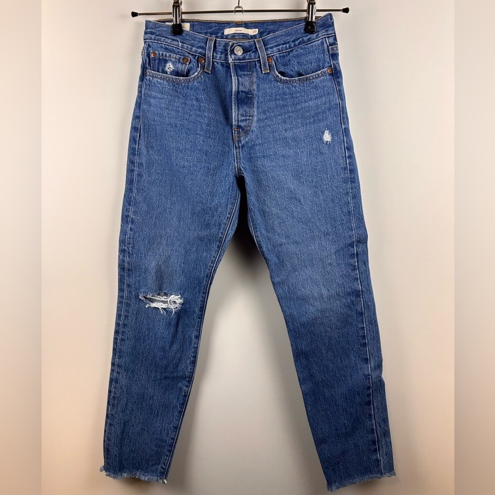 Levi’s Wedgie Icon Jeans 27 High Rise Distressed Straight Leg Denim - Picture 1 of 12